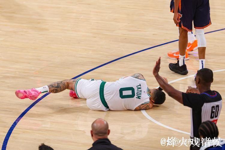 4年3次重伤仍能成首轮秀!塔图姆亲承不如他,如今却在打CBA 4年3次重伤仍能成首轮秀!塔图姆亲承不如他,如今却在打CBA