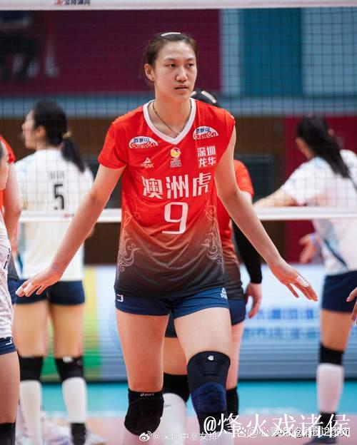 深圳热身,董铭霄站在接应位!外教看中她但为何天津不给她机会? 深圳热身,董铭霄站在接应位!外教看中她但为何天津不给她机会?